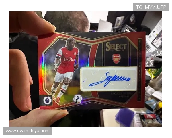 足球球星卡展示架使用指南如何完美展示你的收藏品提升收藏体验